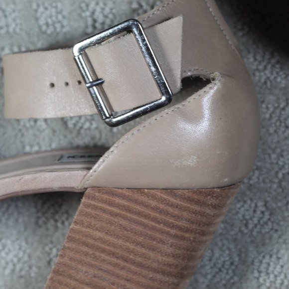 Steve Madden Size 9.5 Neutral Beige Ankle Strap 3.75" Chunky Stacked Heel - Picture 7 of 9